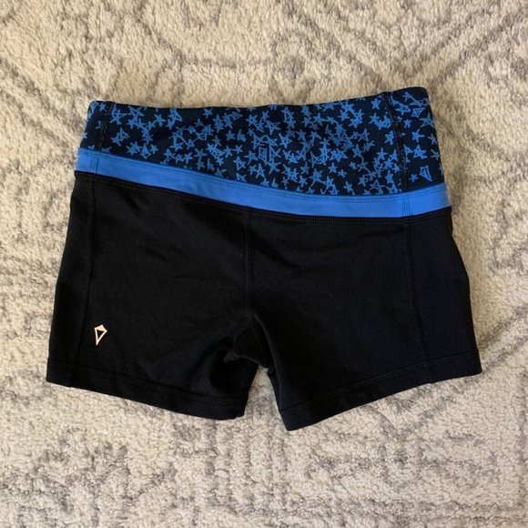 Girls Ivivva (lululemon) Shorts Size 10 - Picture 1 of 4
